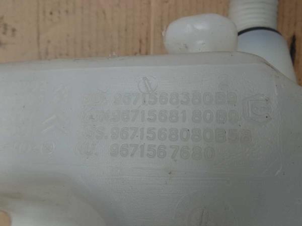 RESERVOIR LAVE GLACE CITROEN BERLINGO / PEUGEOT PARTNER 2008+ / C4 PICASSO - Vue 2